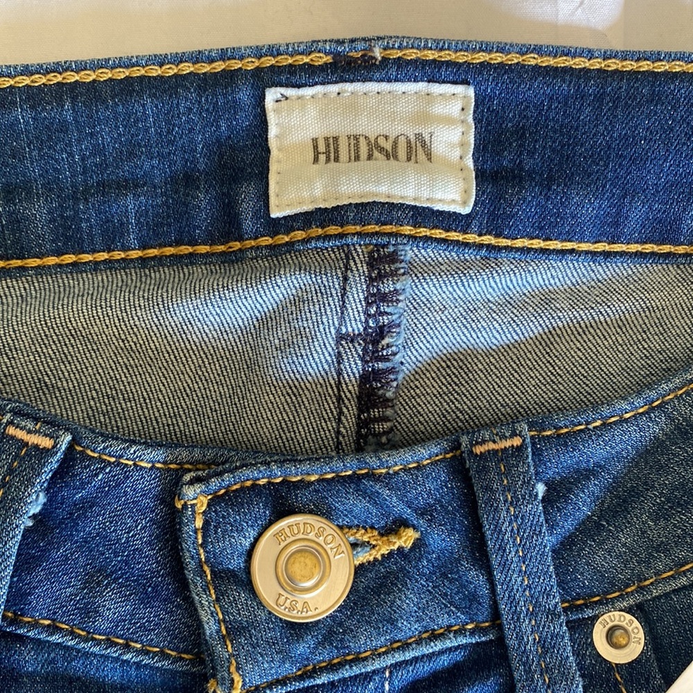 Woman’s Hudson Bacara Crop Straight Cuffed jeans 25 - Picture 2 of 9